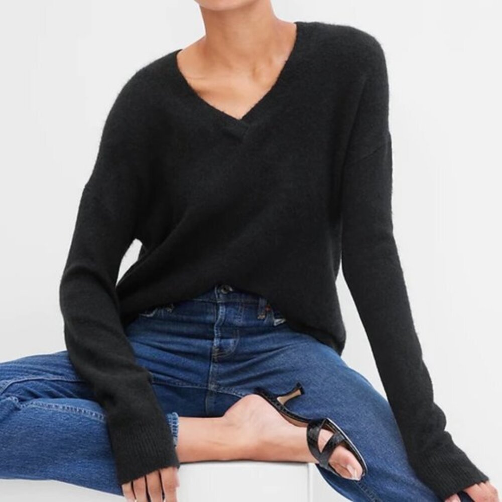 Gap Black Stretch V Neck Lambswool Knit Sweater Medium
